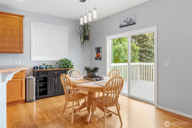 1702 Balsa Ct in Milton, WA - Foto de edificio - Building Photo