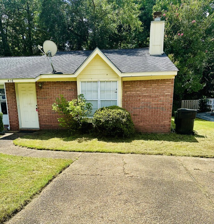 416 Richview Park Cir W in Tallahassee, FL - Foto de edificio