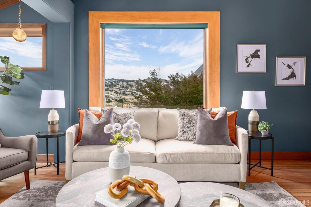 114 Eugenia Ave in San Francisco, CA - Building Photo