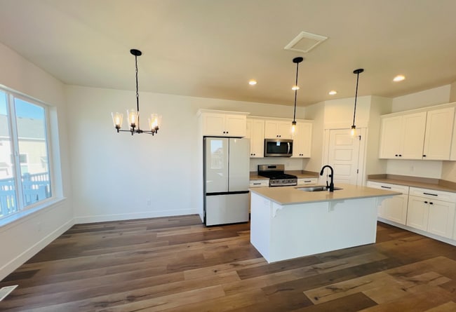 property at 1051 N Freeman Dr