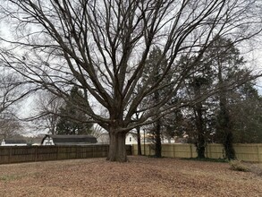 924 Chalet Dr in Winston-Salem, NC - Building Photo - Building Photo