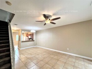 6022 Woodlands Blvd in Tamarac, FL - Building Photo - Building Photo