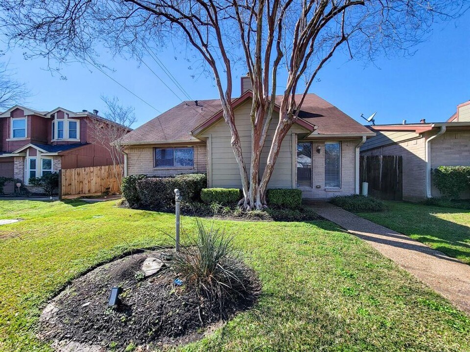 12408 Riva Ridge Ln in Houston, TX - Building Photo