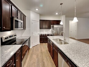 728 Callan Ct in Holly Springs, GA - Building Photo - Building Photo