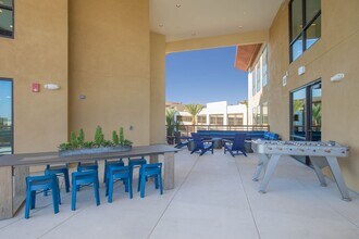 DC Heights Apartments in Chandler, AZ - Foto de edificio - Building Photo