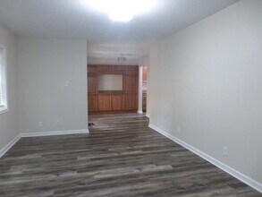 1207 Chamberlain Dr-Unit -102 in Memphis, TN - Building Photo - Building Photo