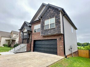 1093 Henry Pl Blvd in Clarksville, TN - Building Photo - Building Photo