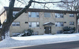 1919 27th St Apartments