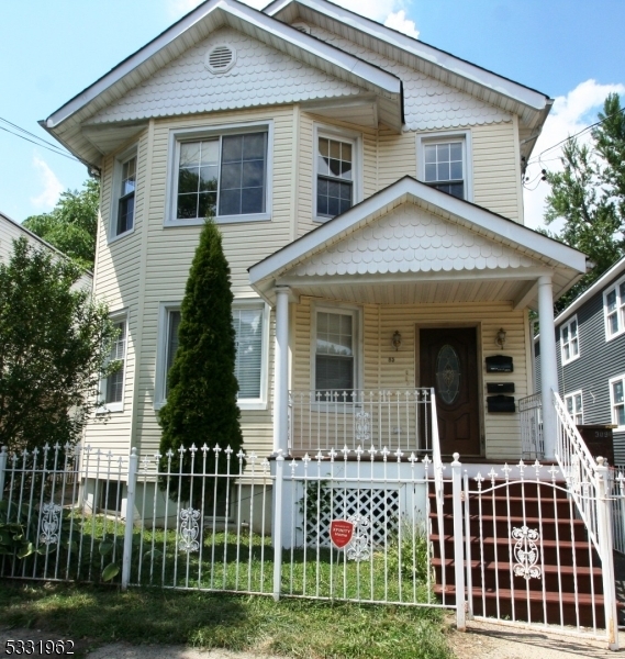 85 Mission St in Montclair, NJ - Foto de edificio