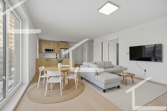 1035 Commonwealth Ave in Allston, MA - Building Photo - Building Photo