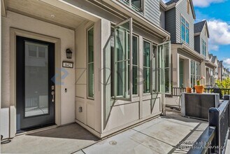 842 Anson Ln in Burlingame, CA - Building Photo - Building Photo
