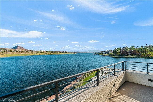 66 Lakefront Dr in Henderson, NV - Building Photo - Building Photo