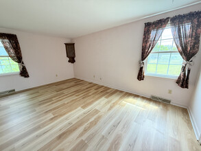 251 Old Lyme Dr in Buffalo, NY - Building Photo - Building Photo