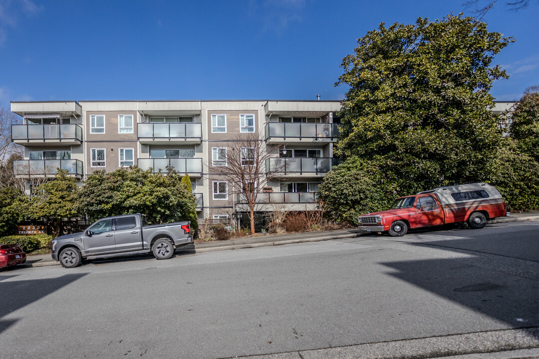 Landmark Monterey in Vancouver, BC - Building Photo