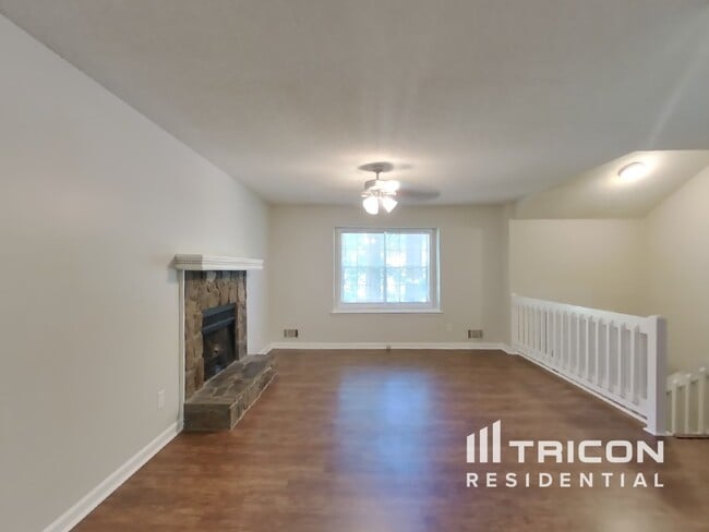 1025 Brenton Dr NW in Kennesaw, GA - Building Photo - Building Photo