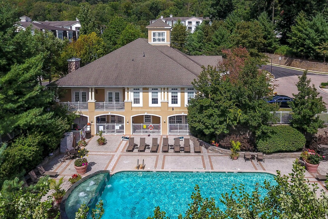Crystal Ridge at Watchung in Watchung, NJ - Foto de edificio
