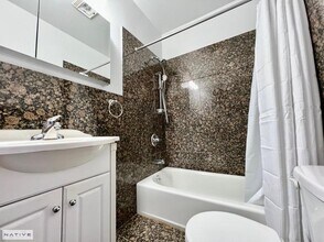 669 Manhattan Ave in Brooklyn, NY - Building Photo - Building Photo