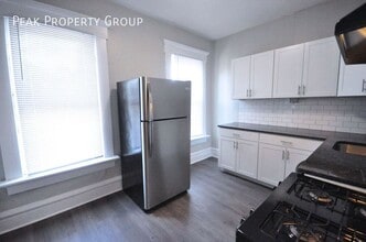 131 W 8th Ave in Columbus, OH - Foto de edificio - Building Photo