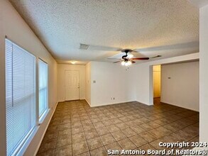 6027 Walnut Mill Dr in San Antonio, TX - Building Photo - Building Photo
