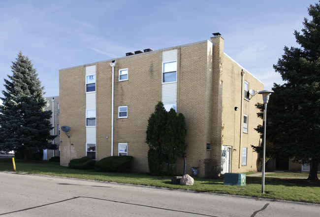 608 Piper Ln in Prospect Heights, IL - Foto de edificio - Building Photo