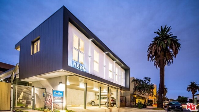 1445 9th St in Santa Monica, CA - Building Photo - Building Photo