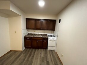 2119 S 60th St-Unit -6 in West Allis, WI - Building Photo - Building Photo