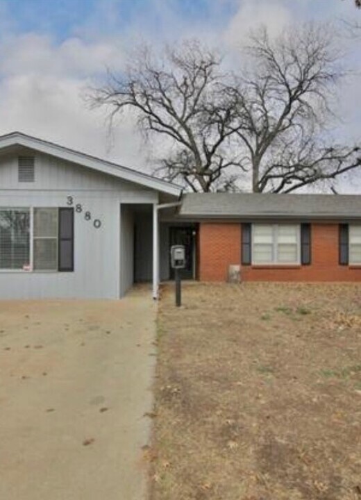 3880 N 9th St in Abilene, TX - Building Photo