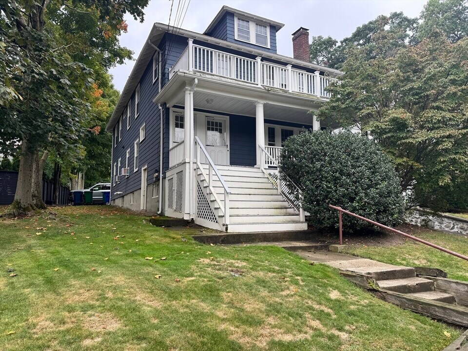 2140 Commonwealth Ave in Newton, MA - Building Photo