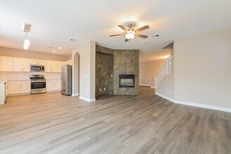 4048 Villeroy Ave in Las Vegas, NV - Foto de edificio - Building Photo