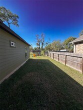 9405 Arvin St in Houston, TX - Building Photo - Building Photo