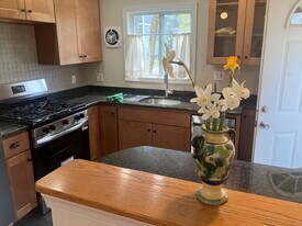 430 E Franklin St, Unit first floor in Media, PA - Building Photo