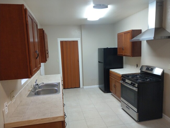 2909 Myrtle St, Unit 2907.5