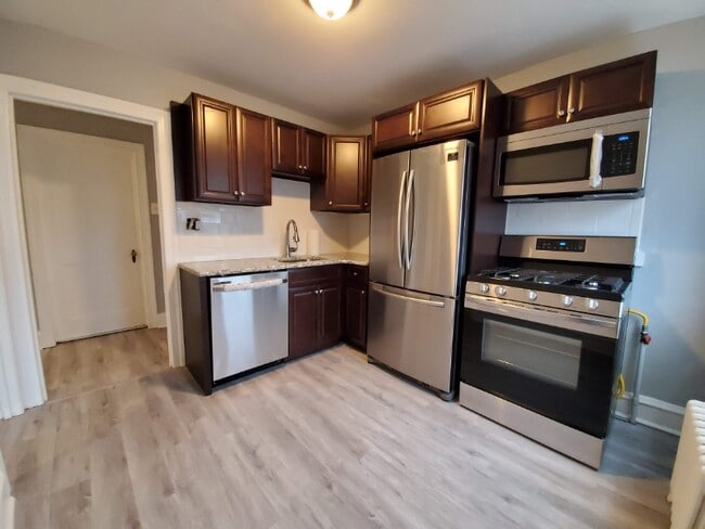 2135 Bristol Pike