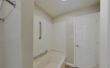 2608 Olympia Ct in Arlington, TX - Building Photo - Building Photo