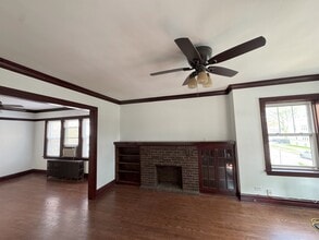 4718 W Montana St, Unit 2nd FLR Newly Renovated in Chicago, IL - Building Photo - Building Photo