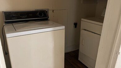 312 Earnie Ln in Holly Springs, NC - Building Photo - Building Photo