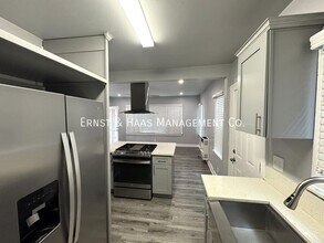 1119 St Louis Ave in Long Beach, CA - Building Photo - Building Photo