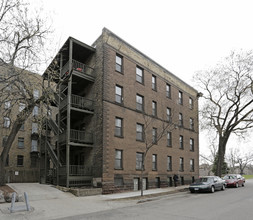 1401 Willow St in Minneapolis, MN - Building Photo - Building Photo