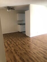 514 Gramercy S Pl, Unit 02 in Los Angeles, CA - Building Photo - Building Photo