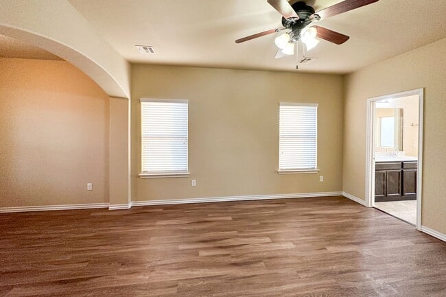 2409 Rosa Cir in Yukon, OK - Building Photo - Building Photo