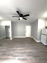 4756 N Maplewood Ave in Chicago, IL - Building Photo - Building Photo