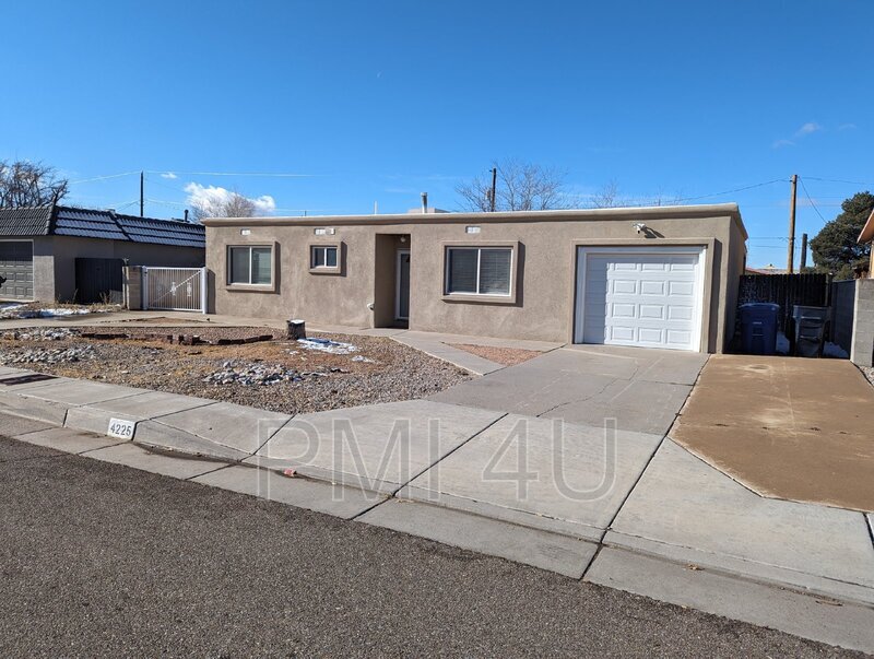 4225 Penelope Pl NE in Albuquerque, NM - Building Photo