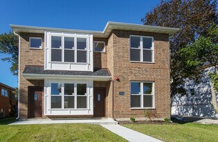 1986 Pine St in Des Plaines, IL - Building Photo