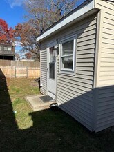 11 Ocean Ave in Warwick, RI - Building Photo - Building Photo