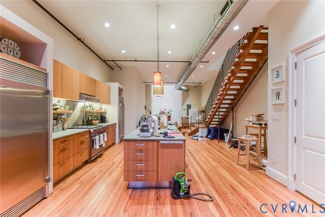 property at 105 E Broad St