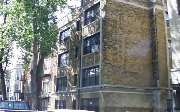 4936 N Winthrop Ave in Chicago, IL - Building Photo