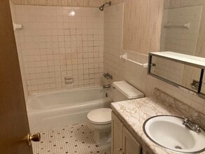 25 Holly Dr in Belleville, IL - Building Photo - Building Photo