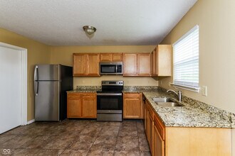 1849 Southernwood Ln in Indianapolis, IN - Building Photo - Building Photo