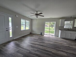 509 Scallop Shells Ln in Sneads Ferry, NC - Building Photo - Building Photo