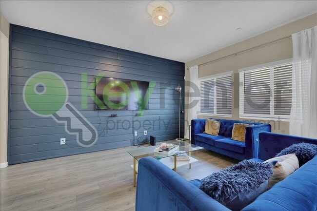 3843 Bridgemeadow Way in Sacramento, CA - Building Photo - Building Photo